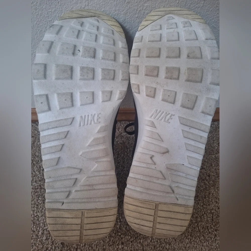 Nike Air Max Thea Premium Metallic Mahogany Sneakers Womens  Size 9.5